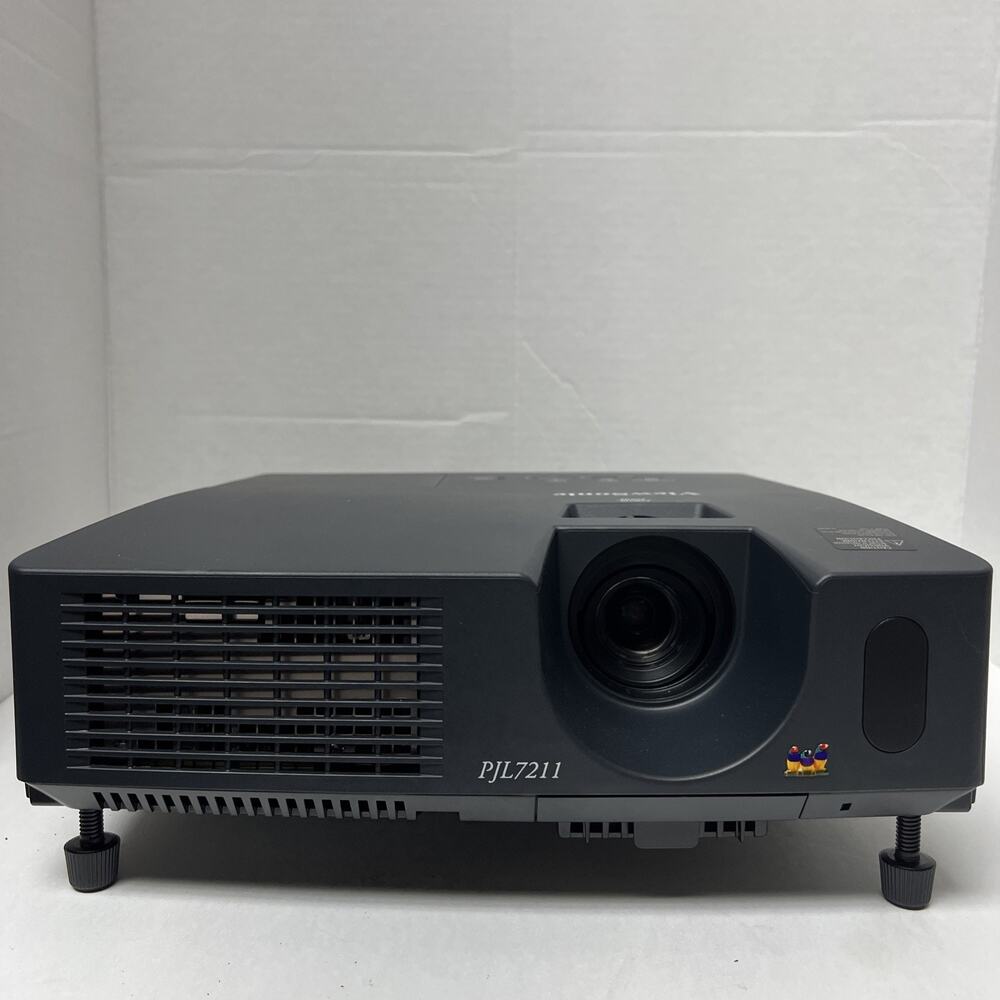 ViewSonic PJL7211 XGA VS12890 LCD Video Projector
